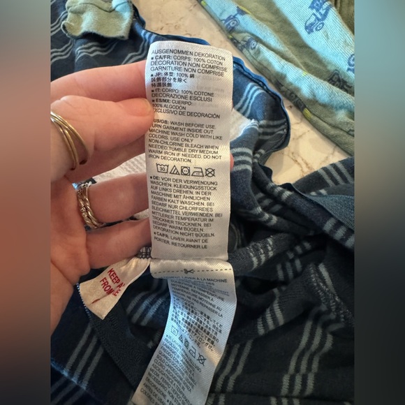 2T - simple joys by carters- Blue and Green Kids One Piece Pajamas - Picture 10 of 11